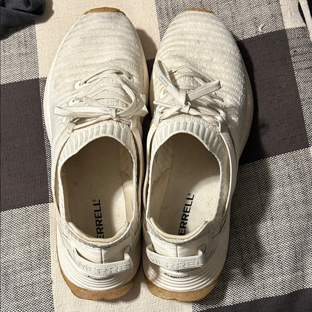 Merrell Men's Cream Sneakers